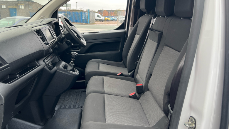 Citroen Dispatch M Diesel 1000 1.5 BlueHDi 100 Van Driver Edition